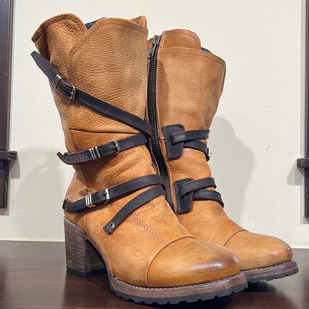 Freebird Cora Tan Boots size 10 *worn once for thanksgiving dinner*